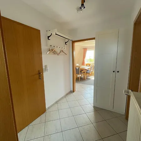 Mit Blick In Den Garten By Interhome הייליגנהאפן